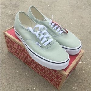 VANS - BRAND NEW Men’s 8 Women 9.5